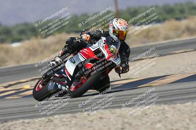 media/Oct-13-2025-Moto Forza (Mon) [[a66d839500]]/3-B Group/Session 3 (Turn 16)/